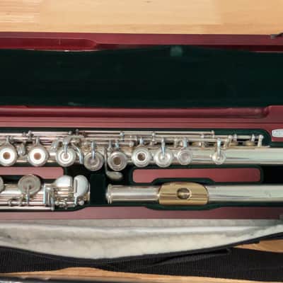 Pearl 665 Coda Flute - 10k gold lip, C# trill, new case and cover image 1