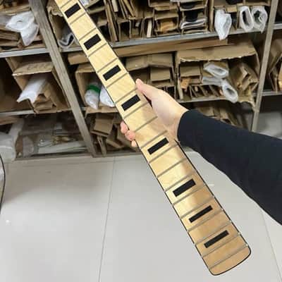 Maple Wood Natural Finish 4 String Jazz Bass Style Neck, 20 Frets Fingerboard image 4