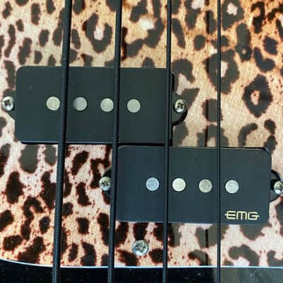 Squier Classic Vibe '70s Precision Bass 2015 - Present - Black image 4