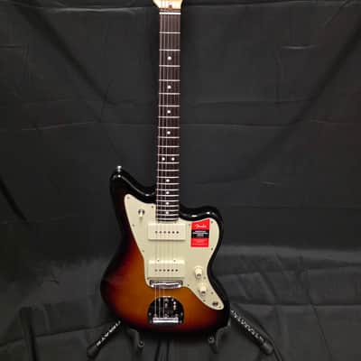 Fender American Professional Jazzmaster with Rosewood Fretboard 2017 - 2019 - 3-Color Sunburst image 1