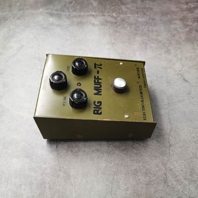 Electro-Harmonix Big Muff Pi V7 - Green Russian - Bubble Font image 3