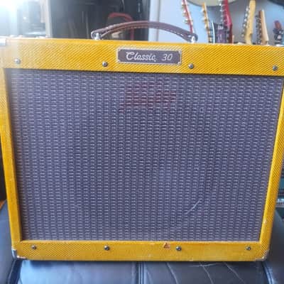 Peavey Classic 30 2-Channel 30-Watt 1x12" Guitar Combo 1994 - 2014 - Tweed image 1
