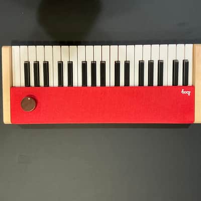 Loog Piano 2020s image 3