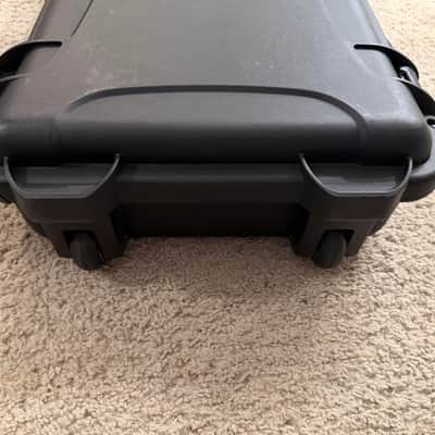 Gator GWP-ELECTRIC Titan Series Waterproof Electric Guitar Case (Strat & Tele Style Guitars) image 8