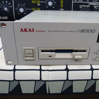 Immagine Akai S2000 MIDI Stereo Digital Sampler - 2