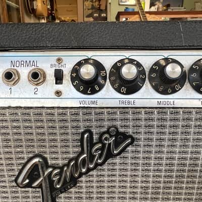 Vintage 1980 Fender Super Reverb Silverface 70 W 4x10" Guitar Combo Tube Amplifier w foot switch image 11