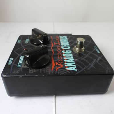 Voodoo Labs Analog Chorus Effects Pedal Free USA Shipping image 3