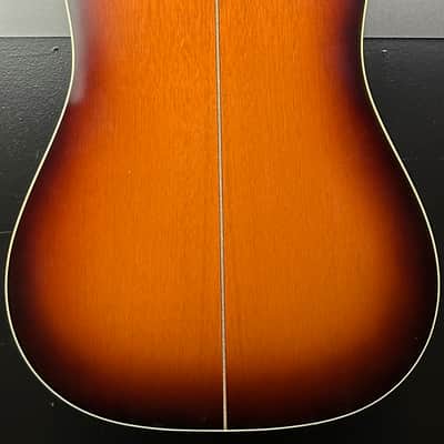 Fender USA Select Kingman V - 3-Color Sunburst image 3