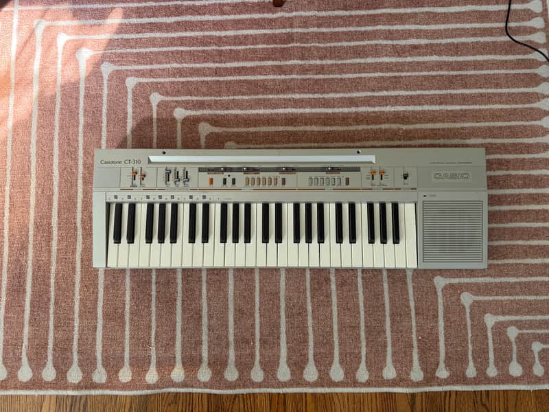 Casio CT-310 Casiotone 49-Key Synthesizer