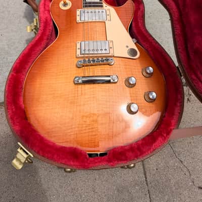 Gibson Les Paul Standard '60s 2019 - Present - Unburst image 2