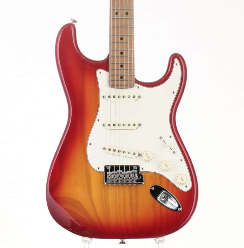 FENDER USA American Professional Stratocaster Ash Roasted Maple Neck Aged Cherry Burst [US19055361] (02/17)
