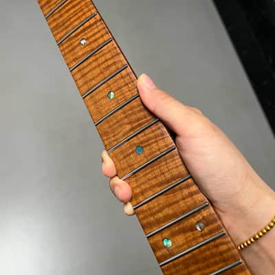 AAAA Bone nut Suhr Round-head stainless steel Roasted flame Maple Electric Guitar Neck 22 frets hole 10mm 12in image 5