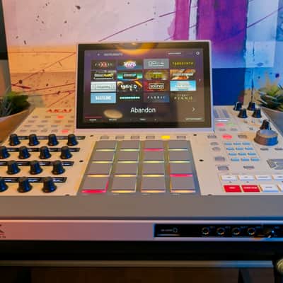 Akai MPC X Special Edition Standalone Sampler incl. MPC Pro Pack upgrade image 2
