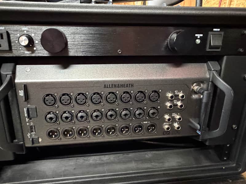 Allen & Heath CQ-20B 16-Channel Rackmount Digital Mixer 2023 - Present - Black image 1