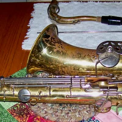 Unbranded Tenor Saxophone w/ Case #802113 Taiwan image 1