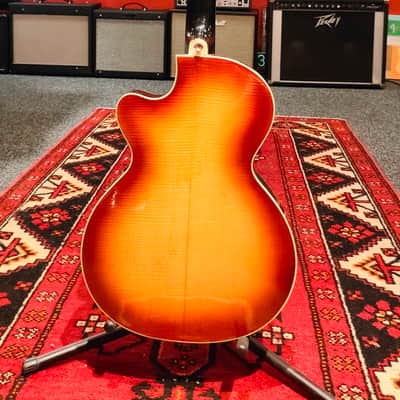 Hofner Club 50 1960s Sunburst image 9