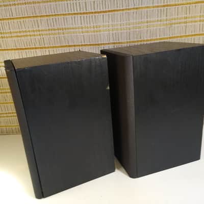 JBL J50 Bookshelf Speakers image 2