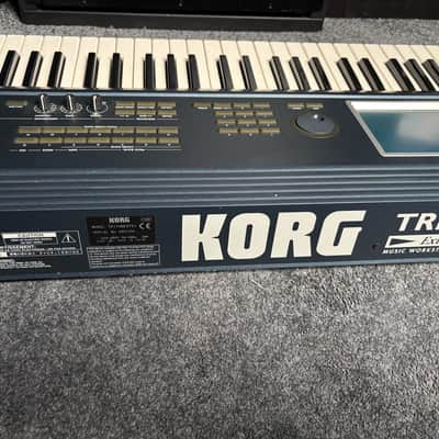 Korg Triton Extreme 61-Key 120-Voice Polyphonic Workstation 2005 - 2009 - Black image 9