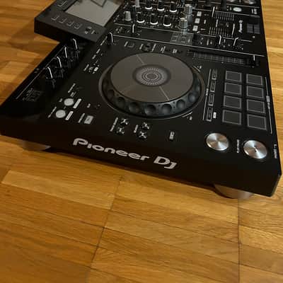 Pioneer XDJ-RX2 Professional Digital DJ System with Touchscreen 2020 - Black image 5