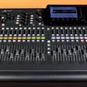 Behringer X32 40-Input 25-Bus Digital Mixing Console 2012 - Present - Black