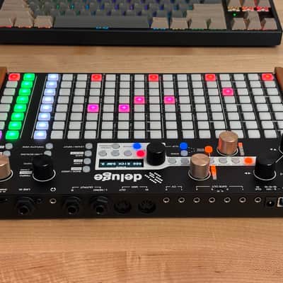 Synthstrom Deluge - OLED display - with case image 6