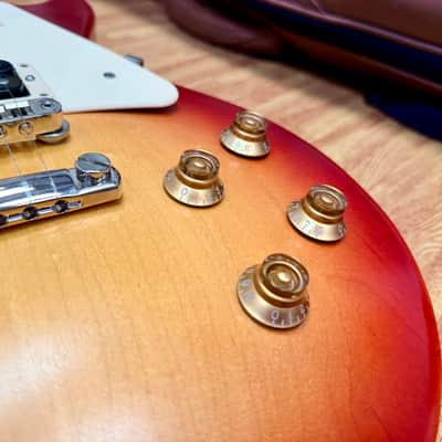✨ 2019 USA ✨ Gibson Les Paul Tribute Satin Cherry Sunburst + Deluxe Gig Bag! image 5