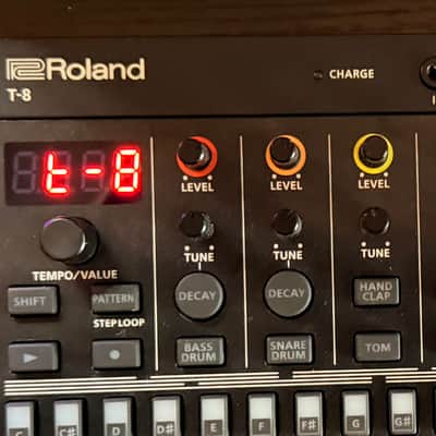 Roland T-8 AIRA Compact Beat Machine image 14
