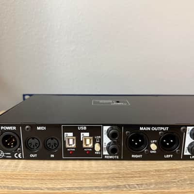 Radial KL-8 8-Channel Line Mixer 2019 - Present - Blue image 4