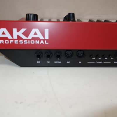 Akai Professional MPC Key 37 Standalone Production Synthesizer image 6