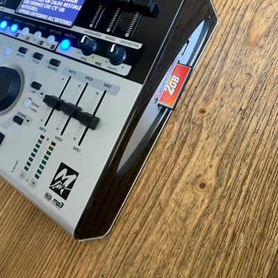 M-LIVE Merish 2 Plus  Silver image 2
