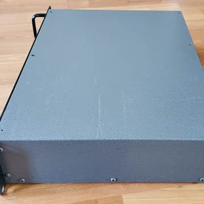 Ampeg B2R 350-Watt Rackmount Bass Amp Head image 15