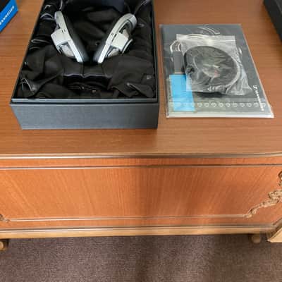 Sennheiser HD 800 Headphones image 19