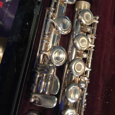 Yamaha YFL-481H solid silver low B flute In original box image 6