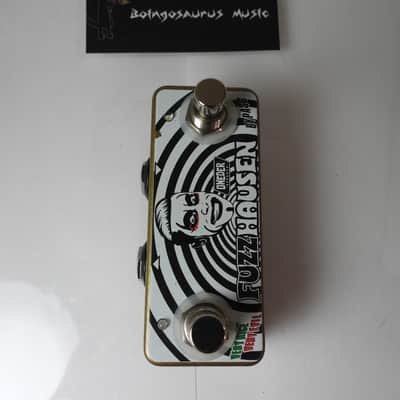 Oneder Fuzzhausen Danhausen Signature Fuzz Effects Pedal YOU ARE CURSED! image 3