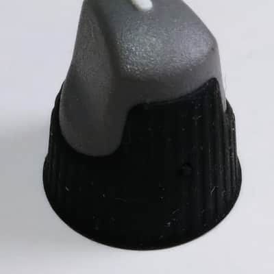 Crate Amplifier Knob - Gray w/ White Indicator - Lot of 6 image 3