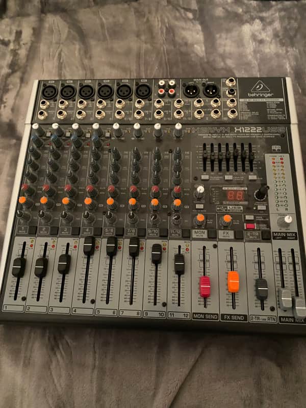Behringer Xenyx X1222USB 16-Input Mixer with USB and Effects