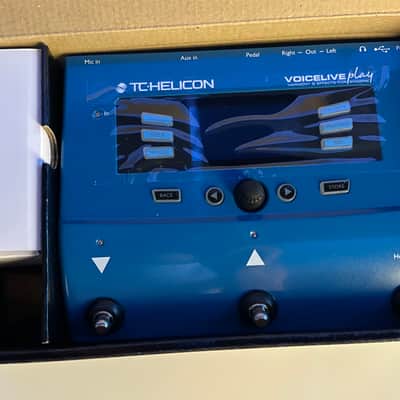 TC Helicon VoiceLive Play 2012 - 2021 - Blue image 1