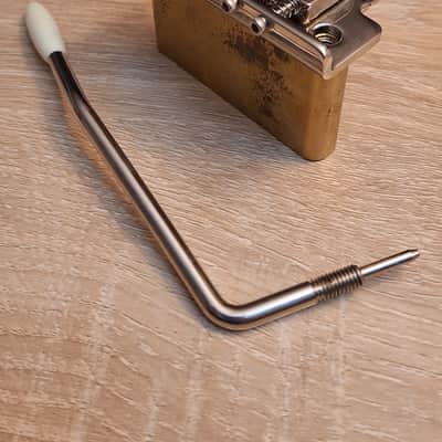 Super-vee BladeRunner - Nickel with Brass block image 3