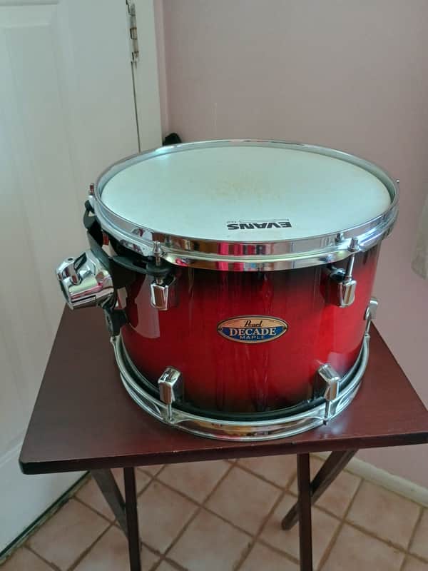 Pearl Decade Maple Tom Drum - 9" x 13" Red Burst. image 1