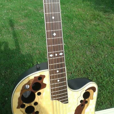 Ovation CP247 Celebrity Deluxe Quilted Maple Acoustic/Electric