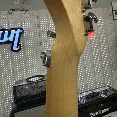 EVH Striped Series Electric Guitar 2013 - Present - White with Black Stripes image 11