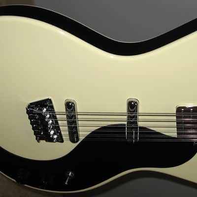 Danelectro 12SDCVWH Solidbody Electric 12-String Guitar  2024 - Vintage White image 2
