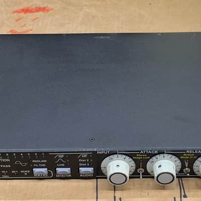 Empirical Labs  Distressor EL8X-S Distressor Pair British Mode Sequential Serial image 11