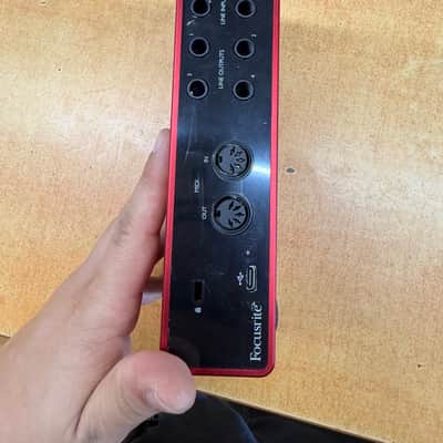 Focusrite Scarlett 4i4 3rd Gen USB Audio Interface 2019 - Present - Red / Black image 3