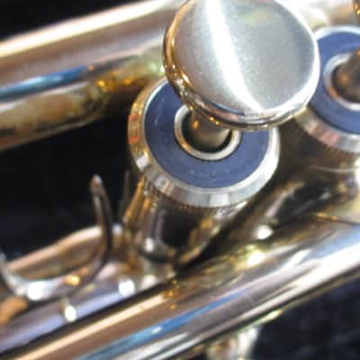 Flip Oakes Wild Thing Bb Trumpet #3314 Lacquer w/ Hard shell gig bag and three tuning slides image 10