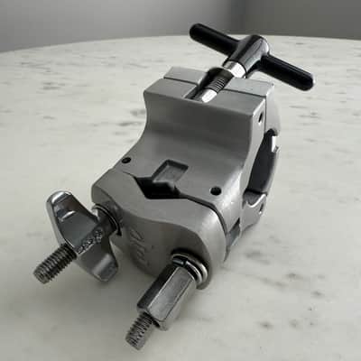 DW DWSMRKC15A 1.5" to Adjustable V Angle Drum Rack Clamp 2010s - Grey image 7