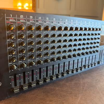 Roland M-160 16-Channel Line Mixer w step up/down converter image 2