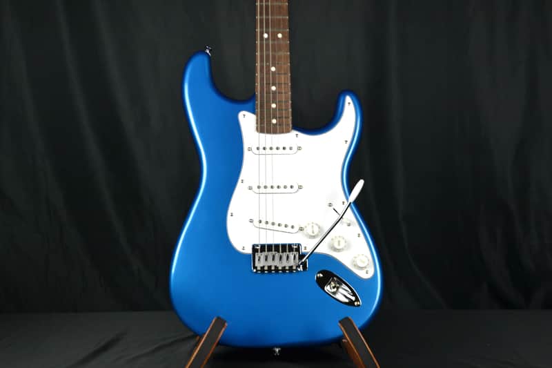 Fender Standard Stratocaster - Aqua Marine Metallic
