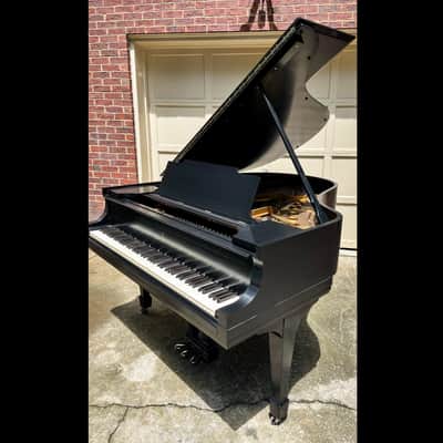Steinway & Sons Model M Grand Piano – 5'7" image 1