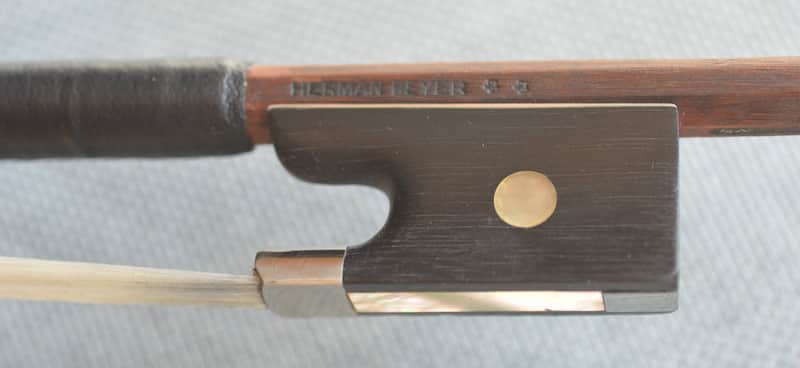Herman Beyer Octagonal 4/4 Violin Bow , 63g image 1